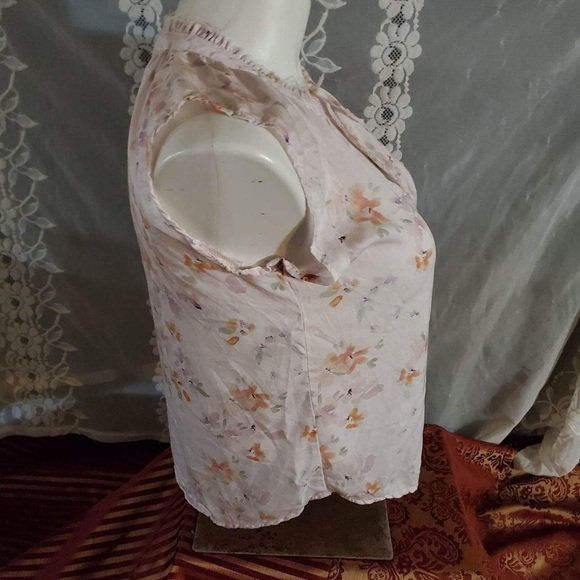 Bella DAHL size small top cap sleeves lightpinkwith flowered print tie neckline, - Picture 3 of 7